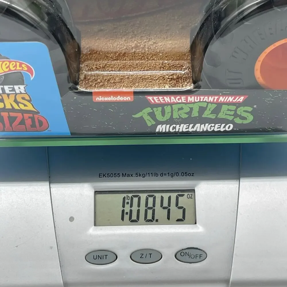 Monster Trucks Oversized Teenage Mutant Ninja Turtles Michelangelo Diecast Car